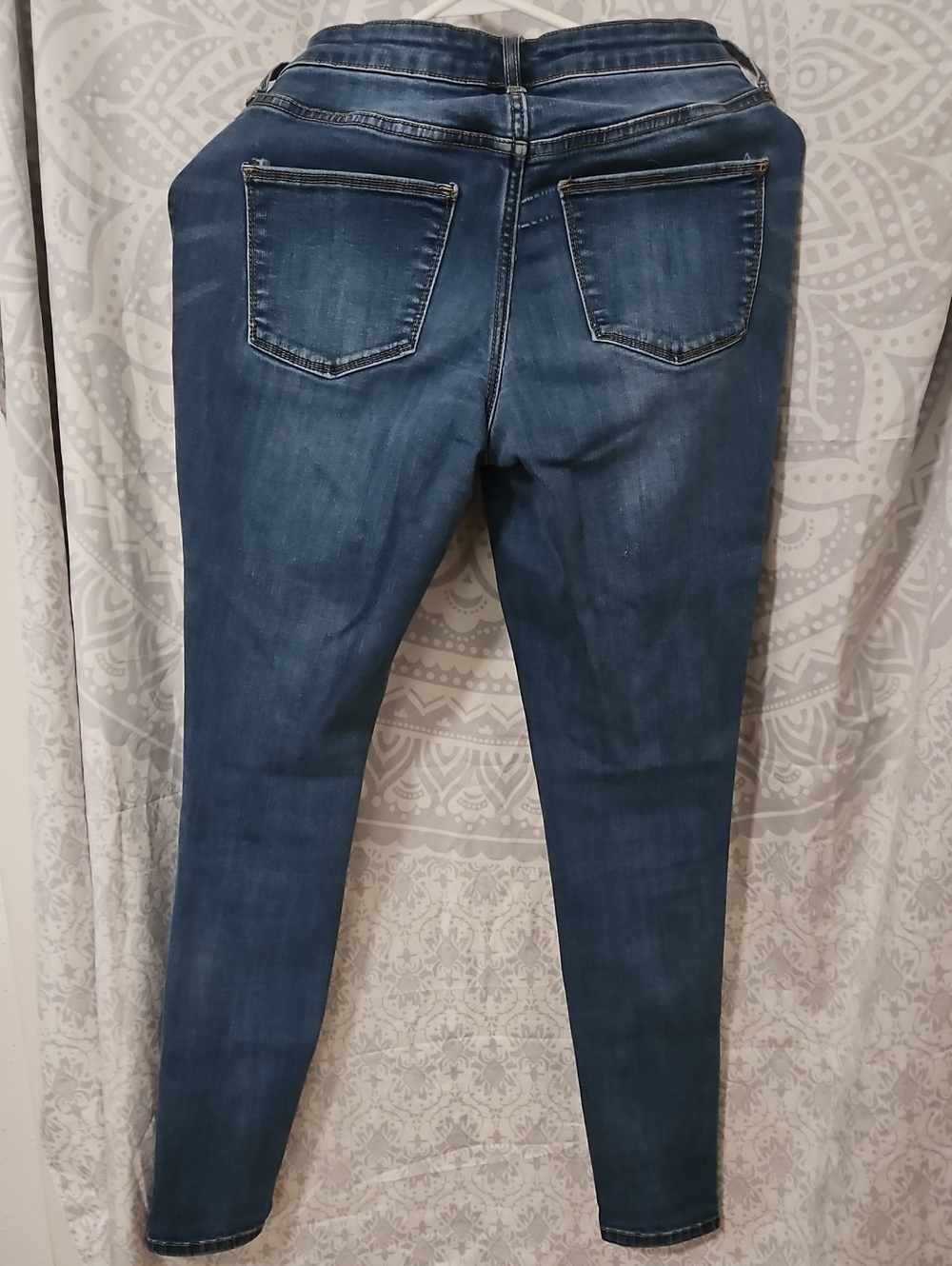 Distressed Jegging - Picture 3 of 5